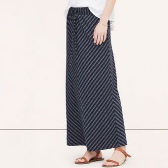✰ LOFT MAXI SKIRT ✰ - Picture 1 of 7